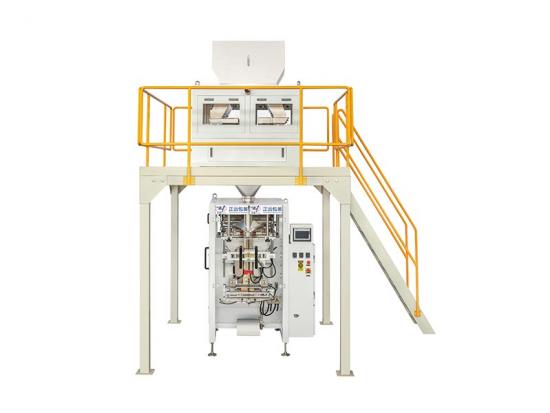 Vertical packing machine with linear weigher
